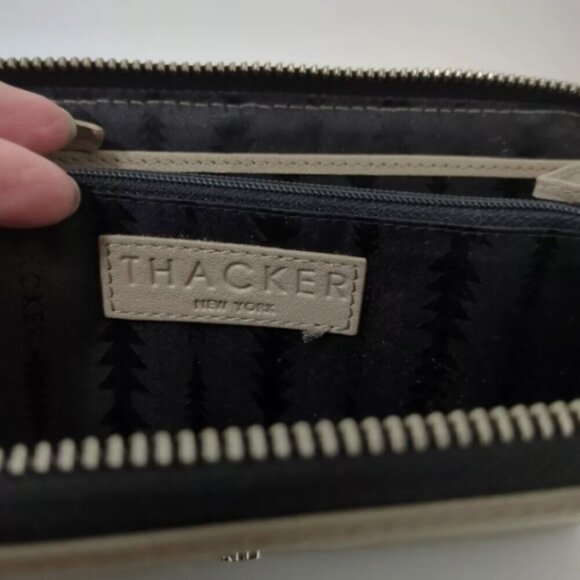 Thacker New York Camila Leather Wallet, Taupe 2-Gusset Zip Around, EUC - Picture 5 of 6